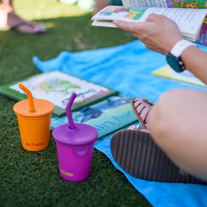 kid-s-sippy-cup-and-water-bottle-set-o0 10oz_kids_cups_straw_reading_blanket_square.jpg
