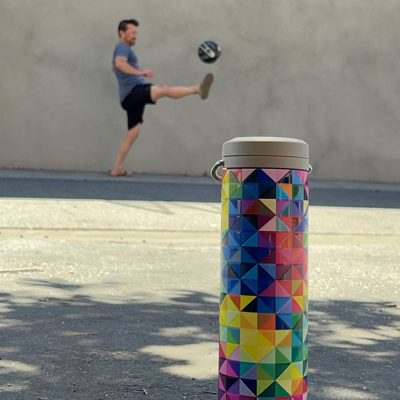 20oz-tkwide-with-twist-cap-mosaic-k4 20oz_tkwide_bottle_seasonal_mosaic_soccerball_player_square.jpg