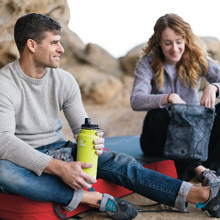 tkwide-chug-cap-r4 K32TKWSSL-JP-chug_cap_bouldering_lifestyle.jpg