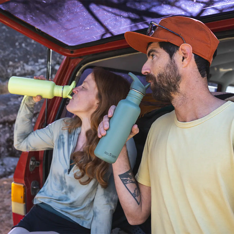 classic-flip-seal-sport-cap-v7 classic_27oz_flip_seal_couple_tailgate_tip-sip_square.jpg