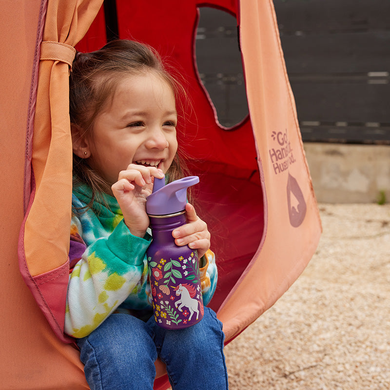 12oz-kid-s-classic-with-flip-seal-sport-cap-l0 kid_sport_flip_seal_12oz_girl_smile_hammock_square.jpg