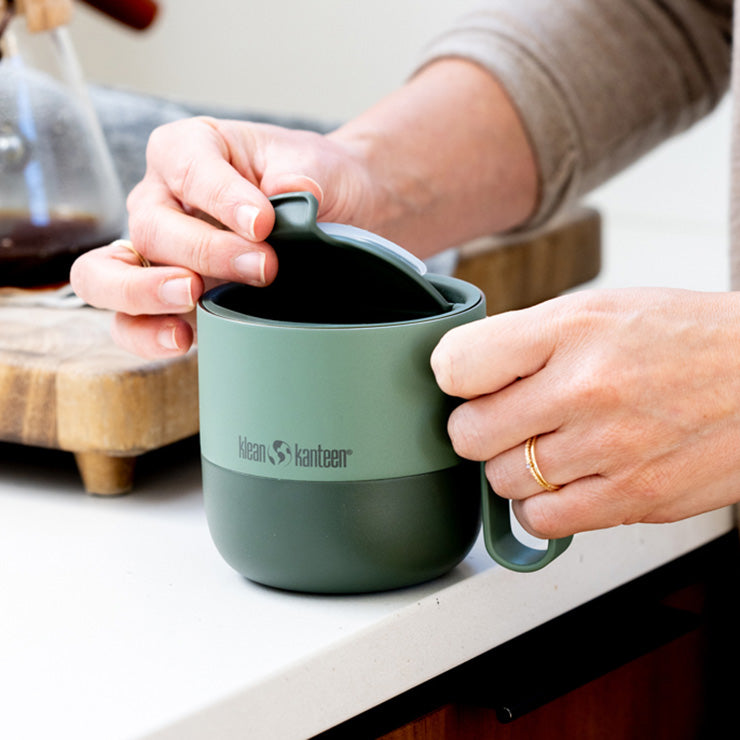 flip-lid-p3 rise_flip_lid_large_coffee_mug.jpg